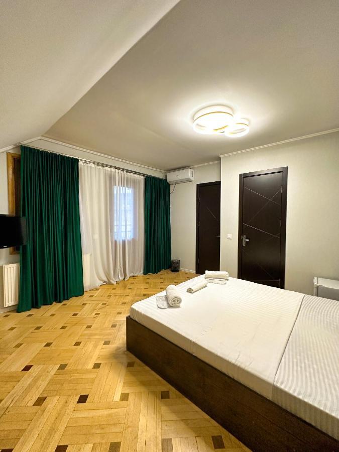Metekhi View Hotel Tbilisi Exterior photo