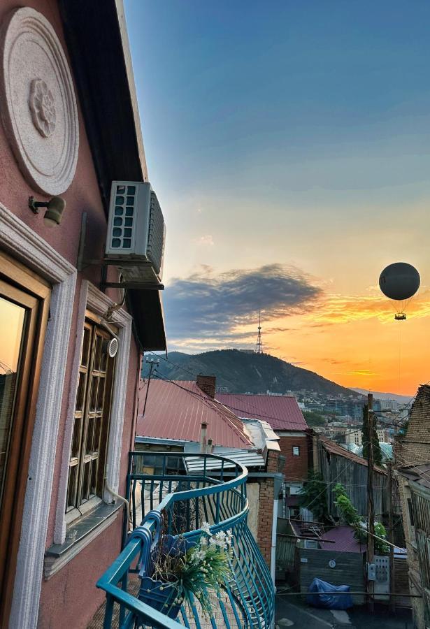 Metekhi View Hotel Tbilisi Exterior photo