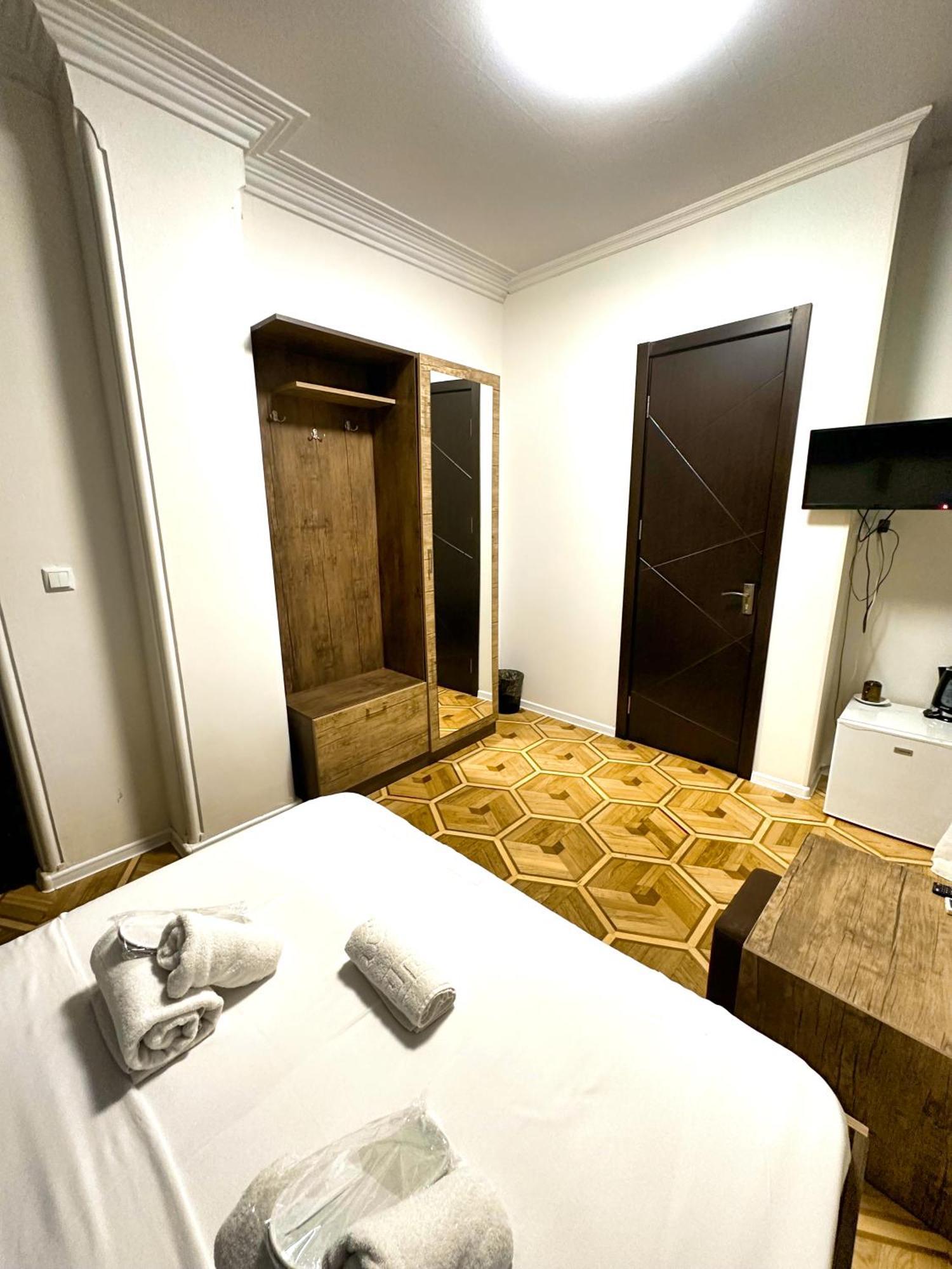Metekhi View Hotel Tbilisi Exterior photo